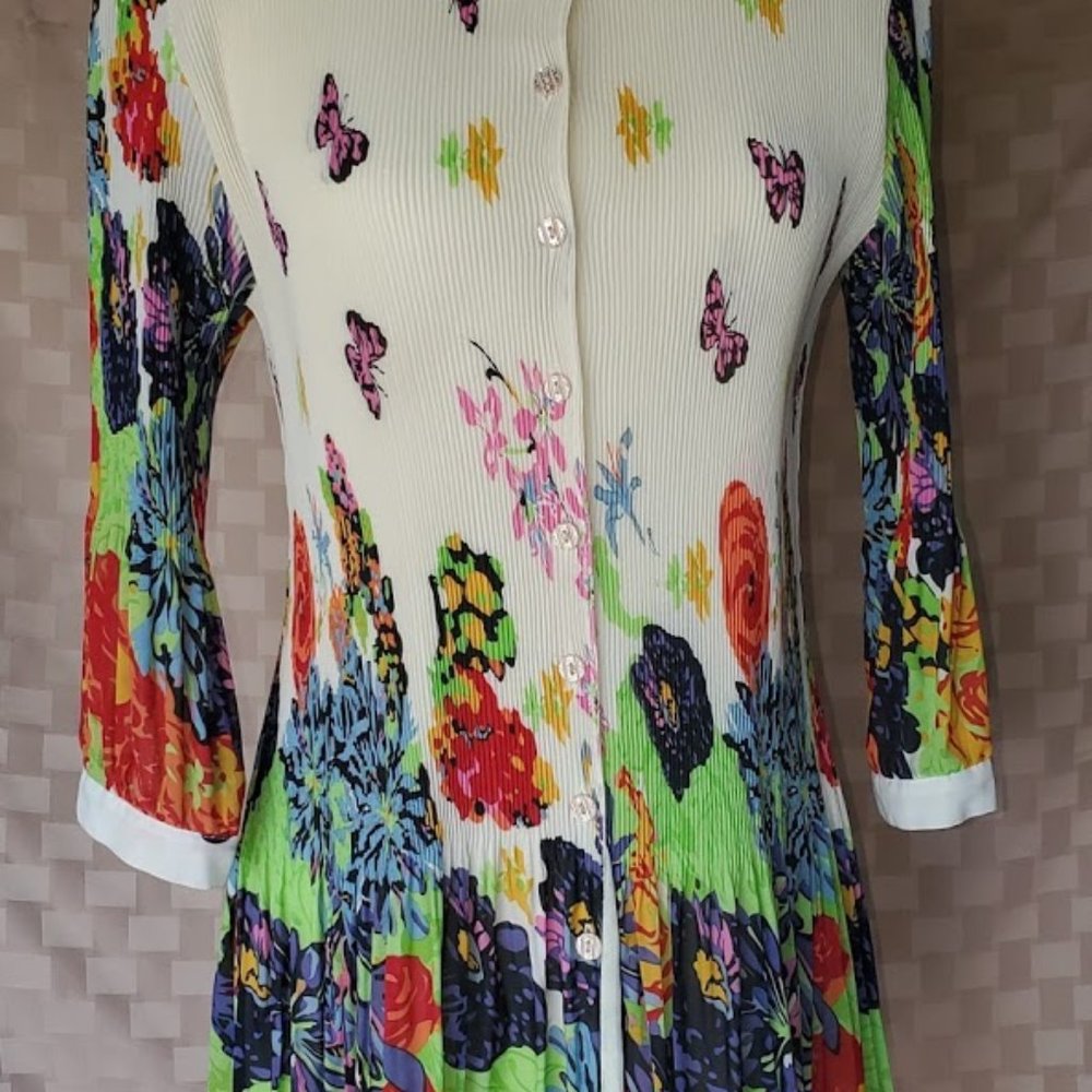 Lindi Button Down Floral Large Blouse